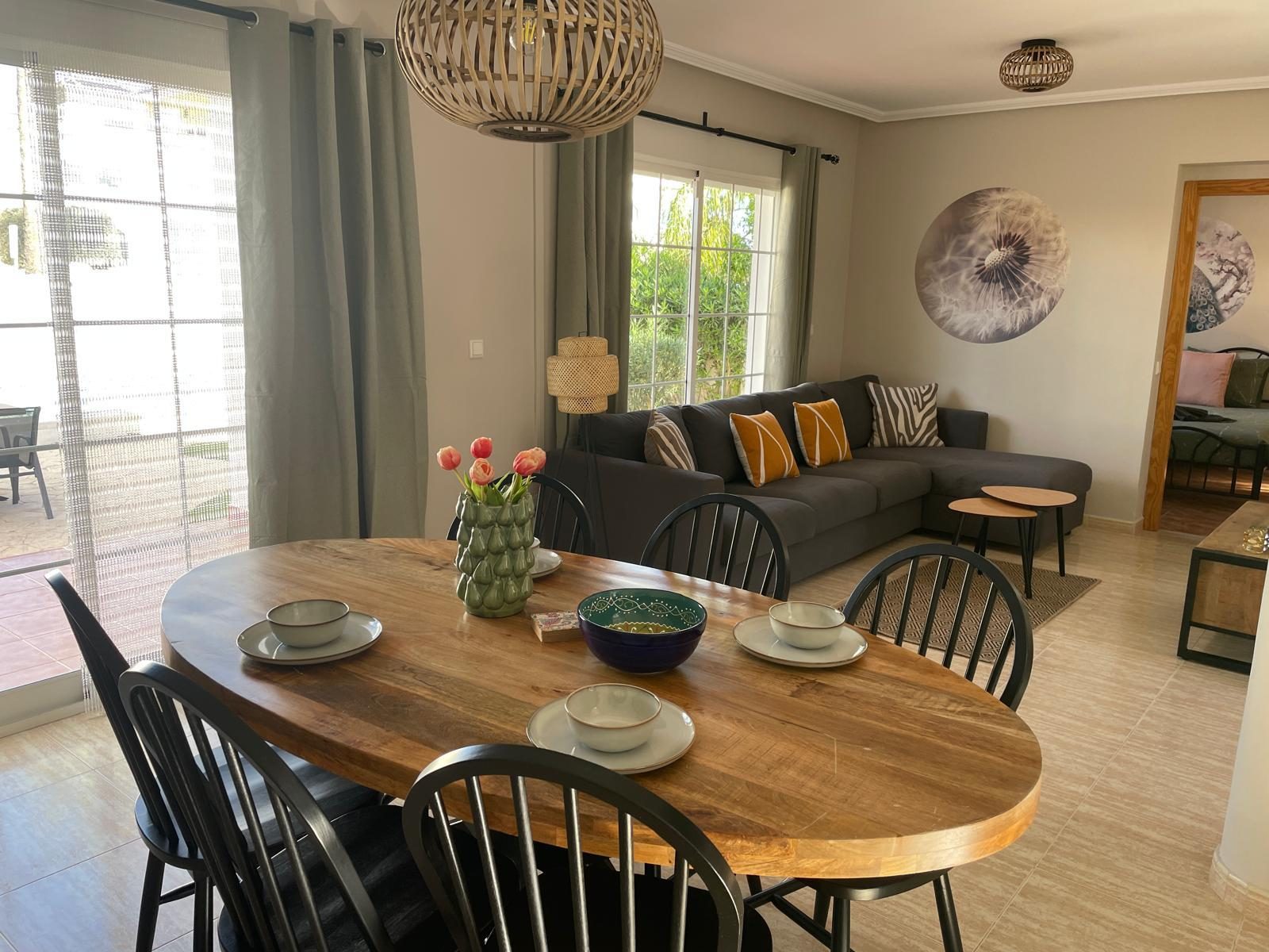 Eettafel in Villa Bonita